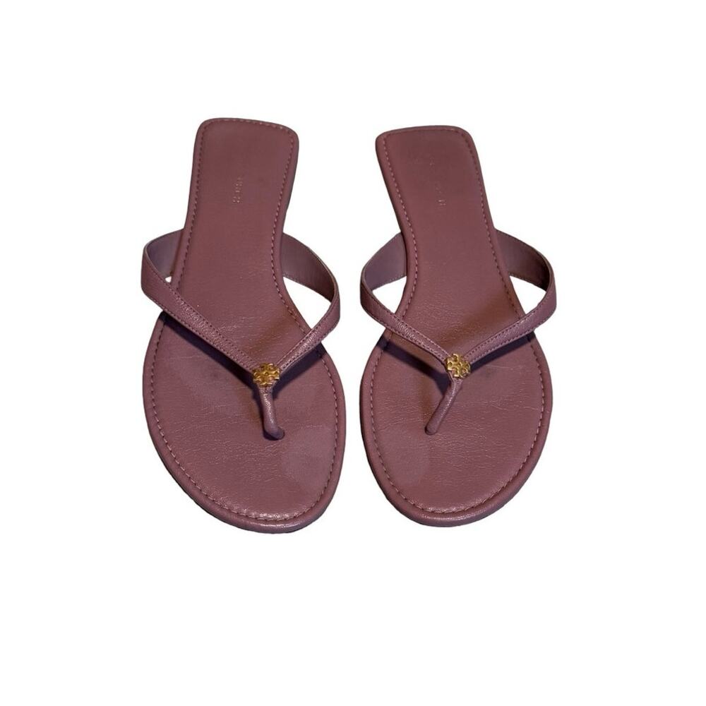Tory Burch Leather Flip Flops in Lavendar with Gold Logo Size 8.5 Thong Sandals